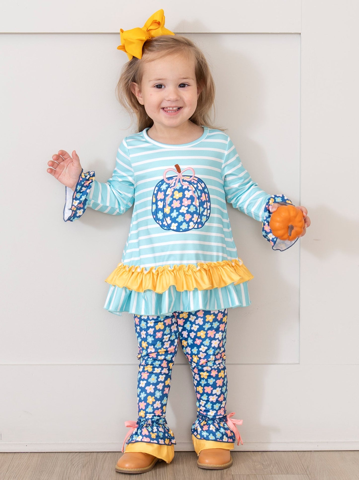 Embroidered Petal Patchwork Pumpkin Ruffle Outfit