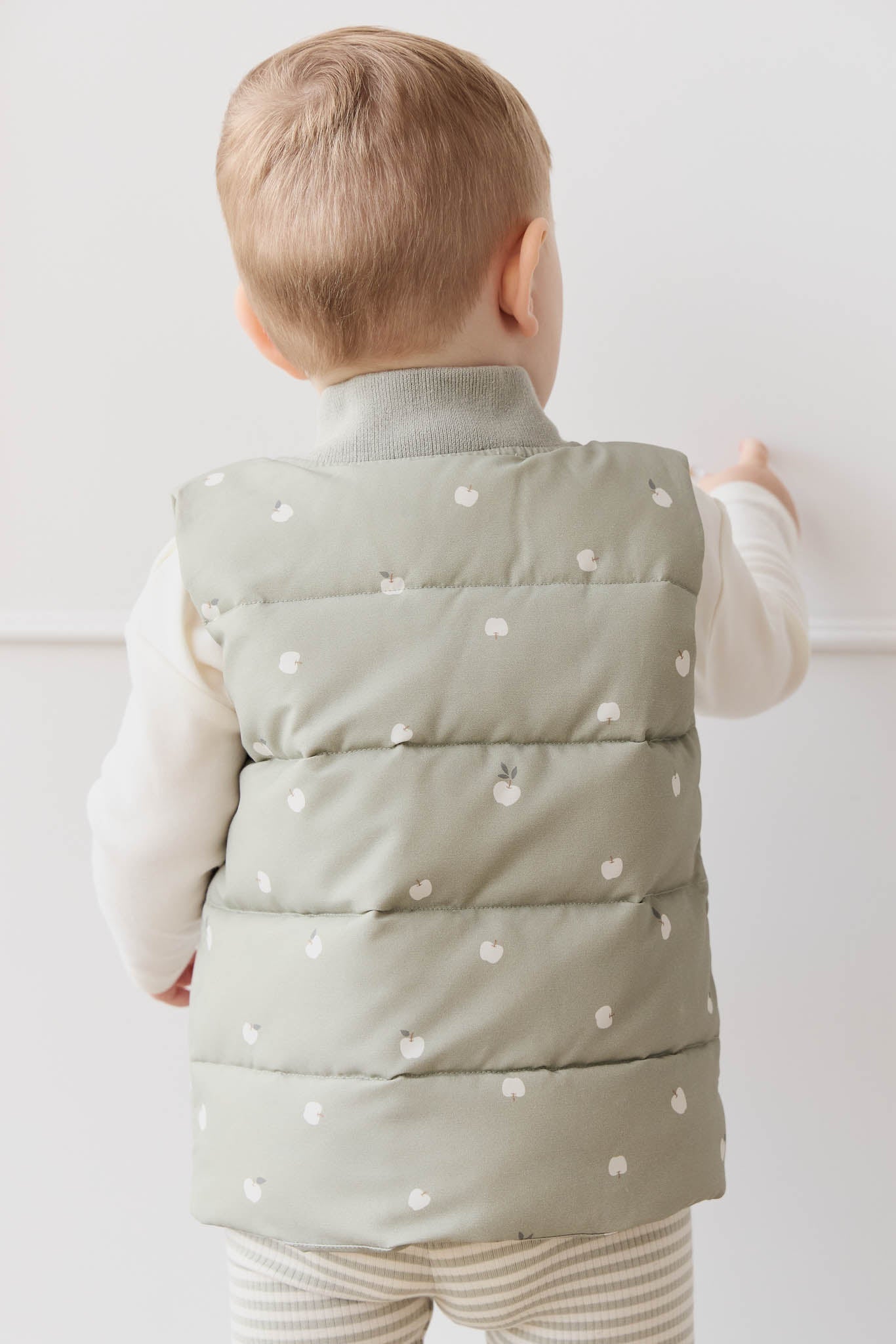 Taylor Vest - Fresh Apples Abbey Stone