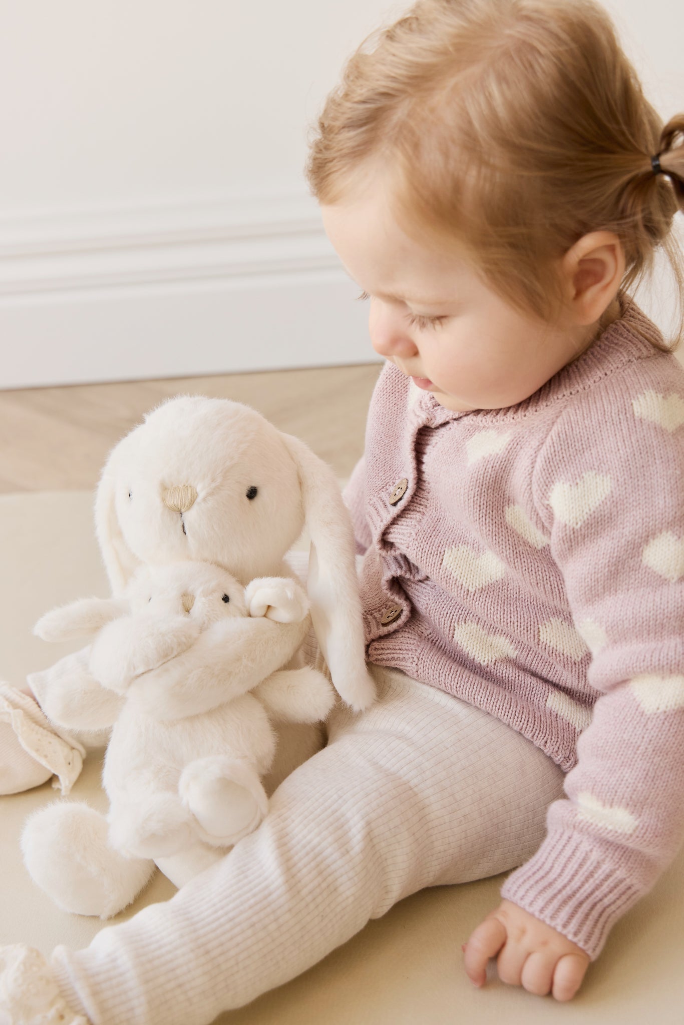 Snuggle Bunnies - Frankie the Hugging Bunny - Marshmallow