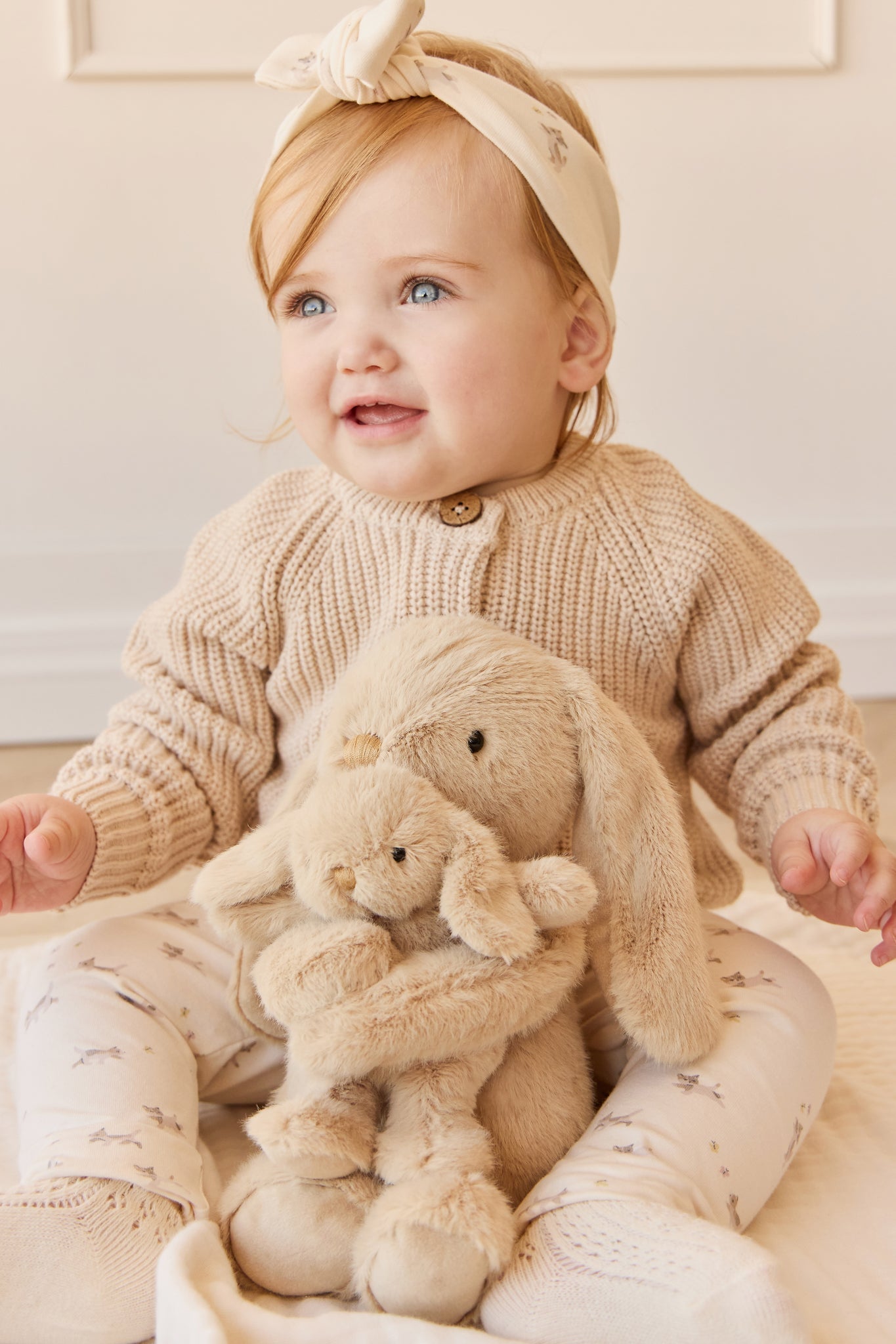 Snuggle Bunnies - Frankie the Hugging Bunny - Caramel