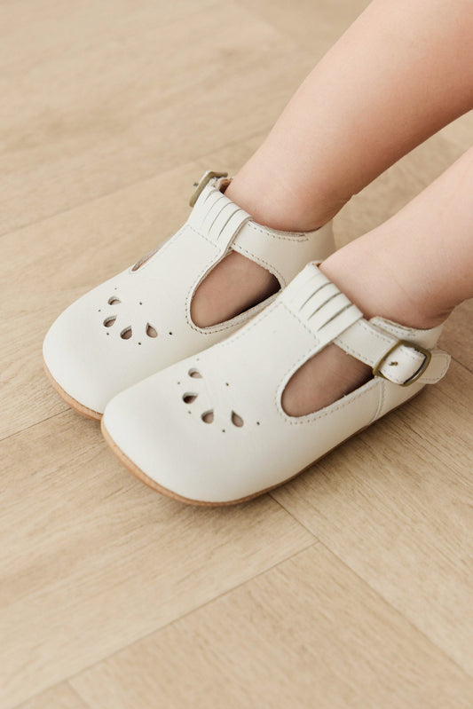 Lulu Shoe - Soft Action White